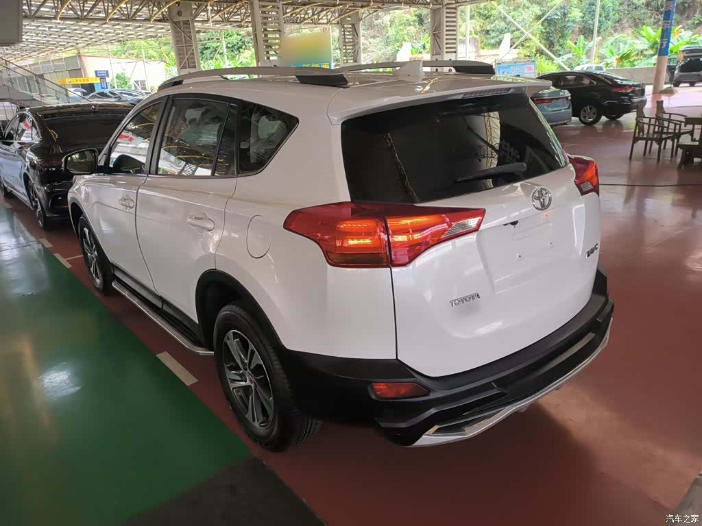 Toyota RAV4, 2015 23