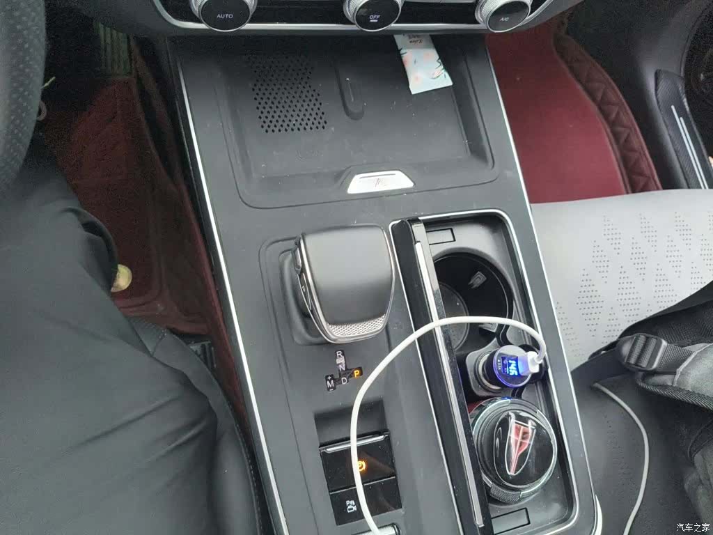Hongqi HS5, 2024 7