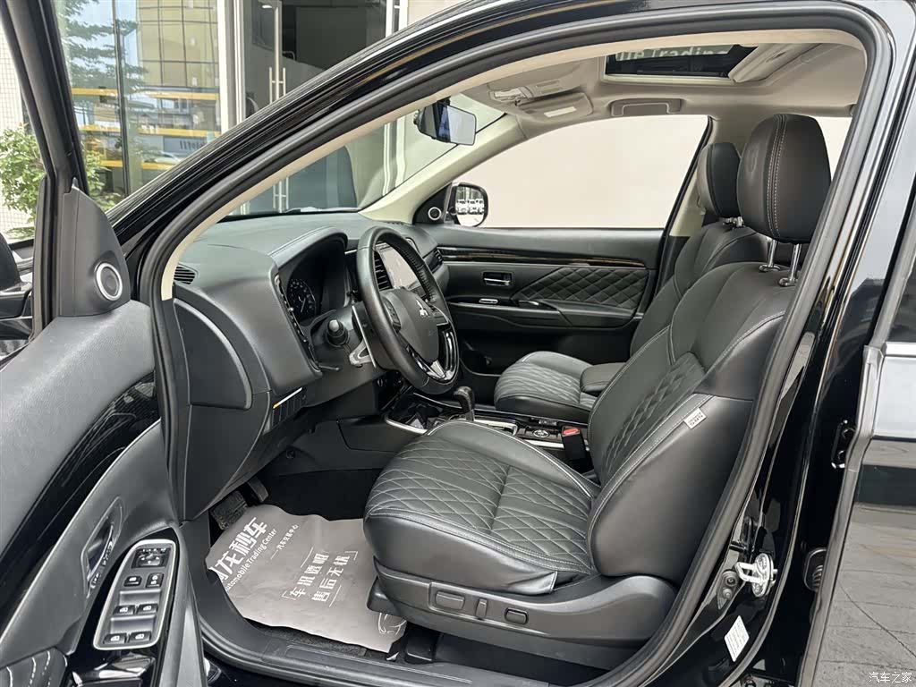 Mitsubishi Outlander, 2022 6