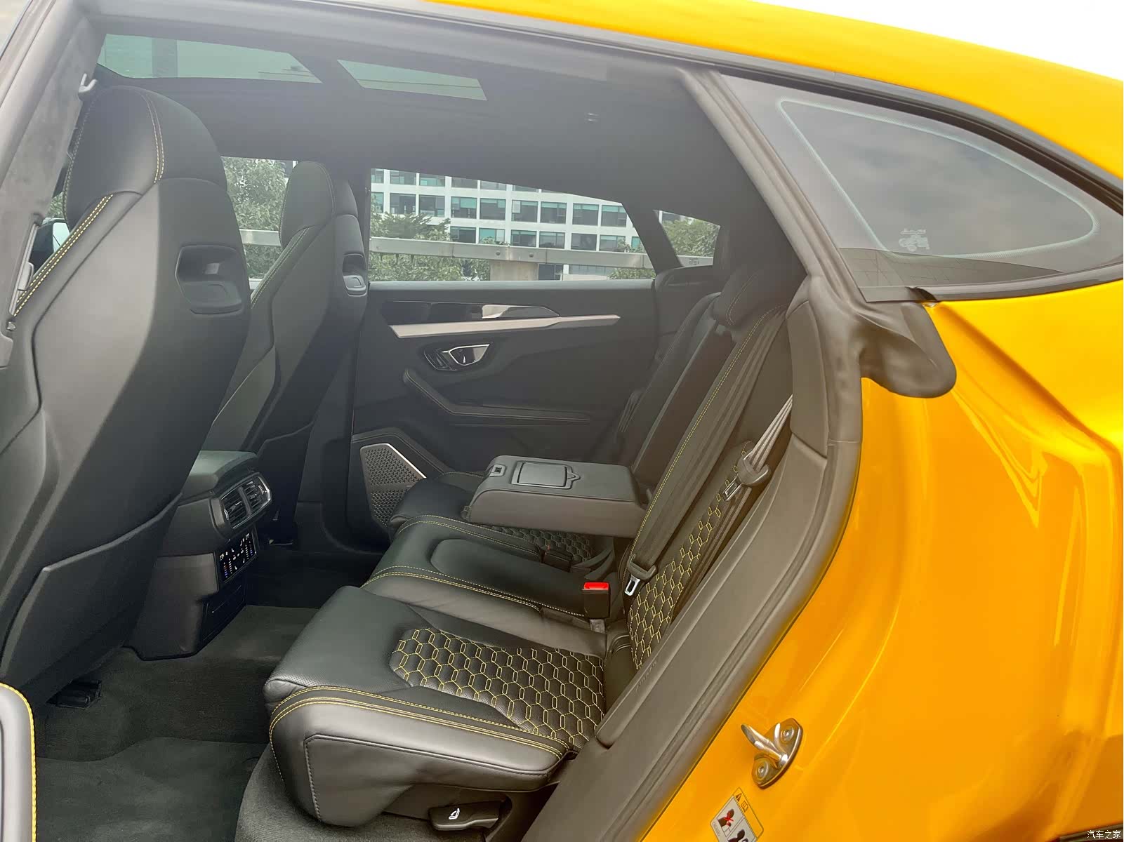 Lamborghini Urus, 2021 8