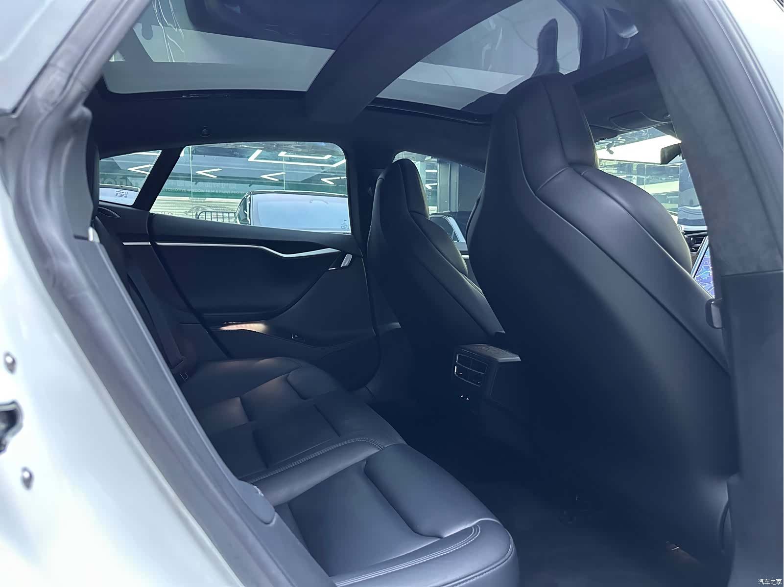 Tesla Model S, 2018 12