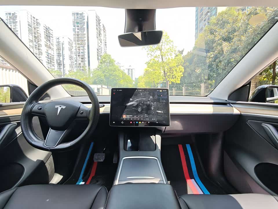 Tesla Model Y Tesla Model Y