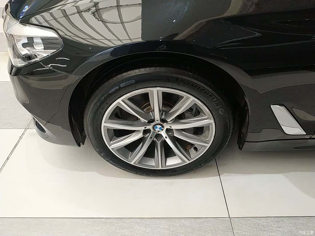 BMW 5 Series, 2018 25