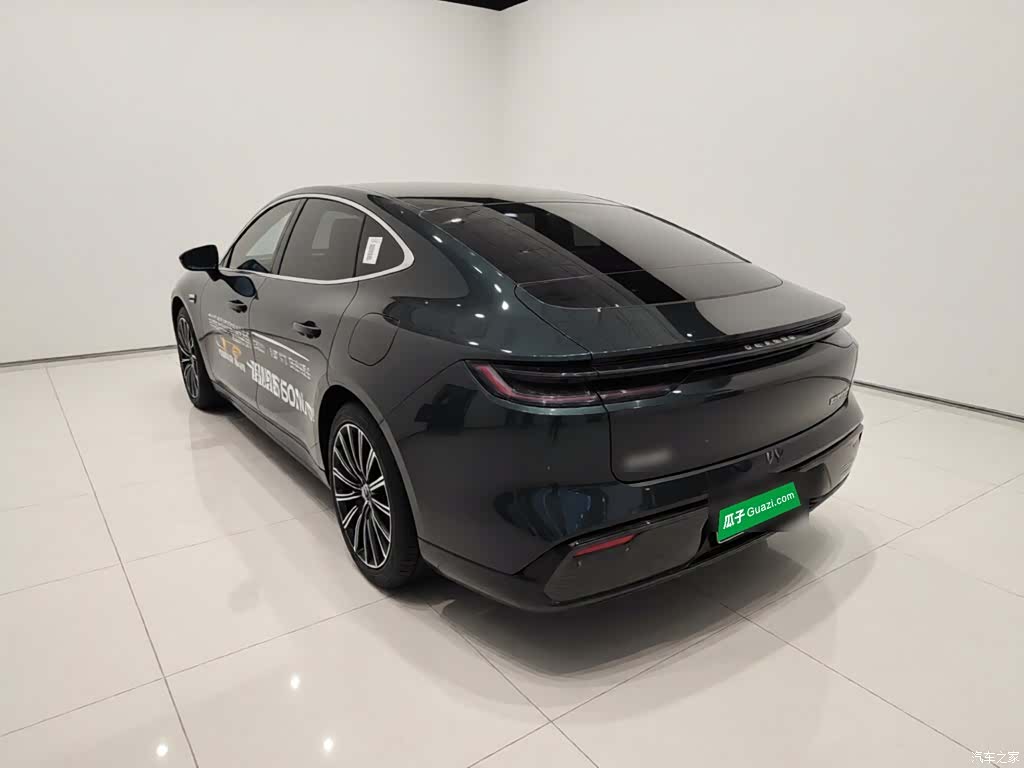 Geely 8, 2025 все фото