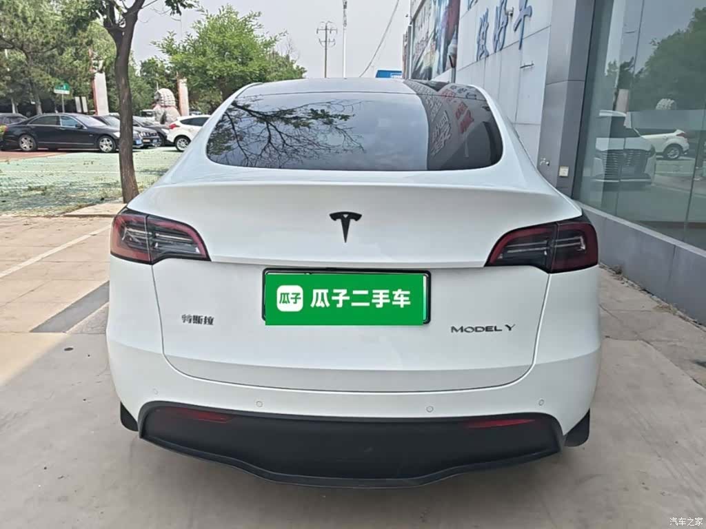 Tesla Model Y, 2023 6