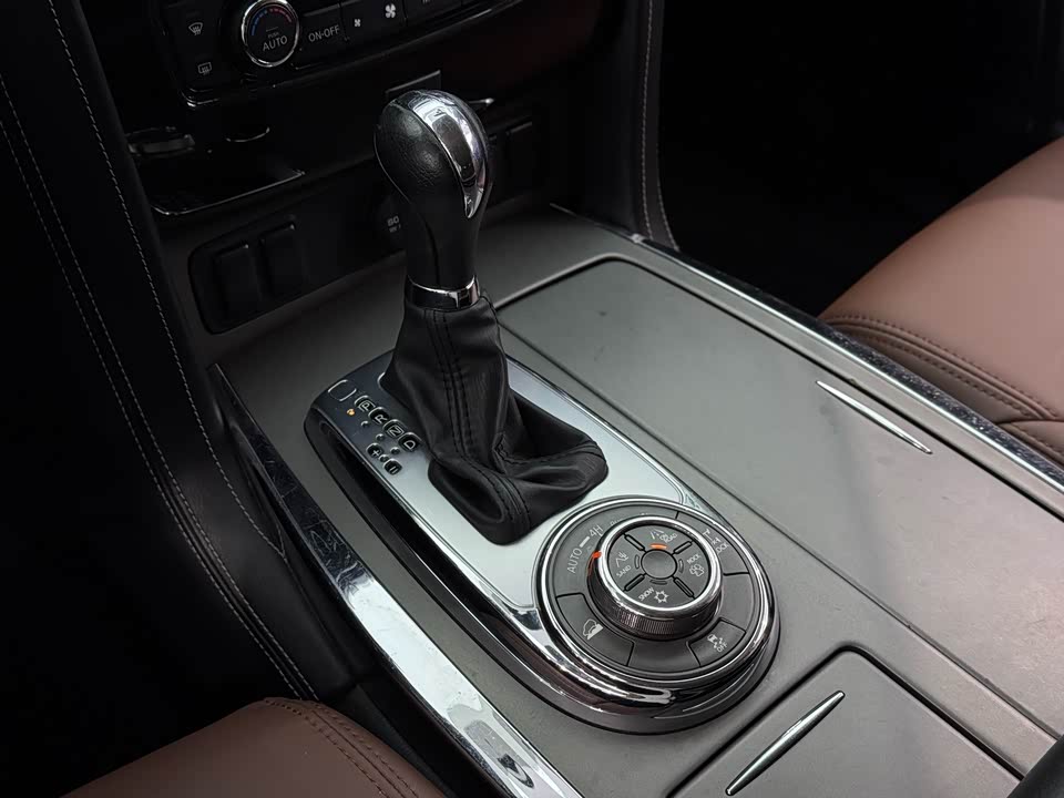 Nissan Toure