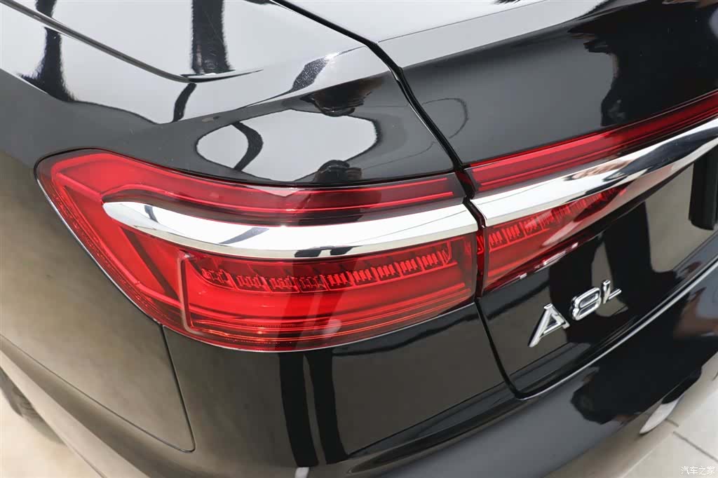 Audi A8L, 2022 28