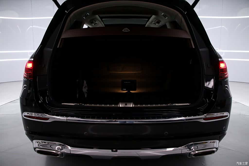 Maybach GLS, 2023 17