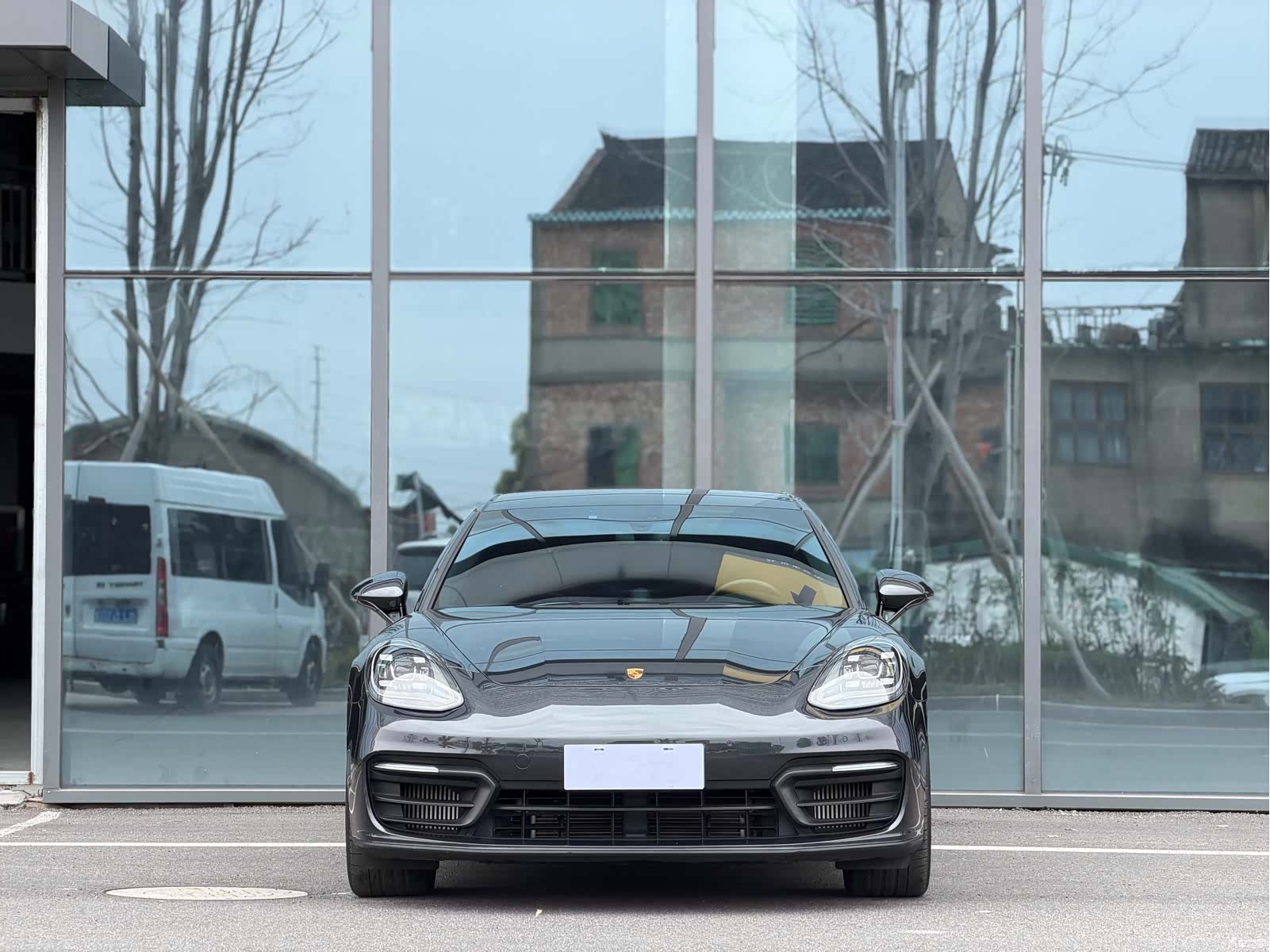 Porsche Panamera, 2023 2