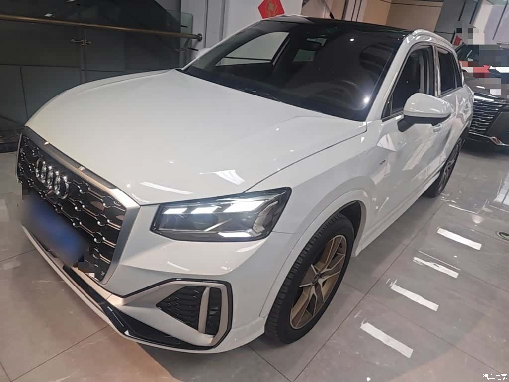 Audi Q2L, 2022 2