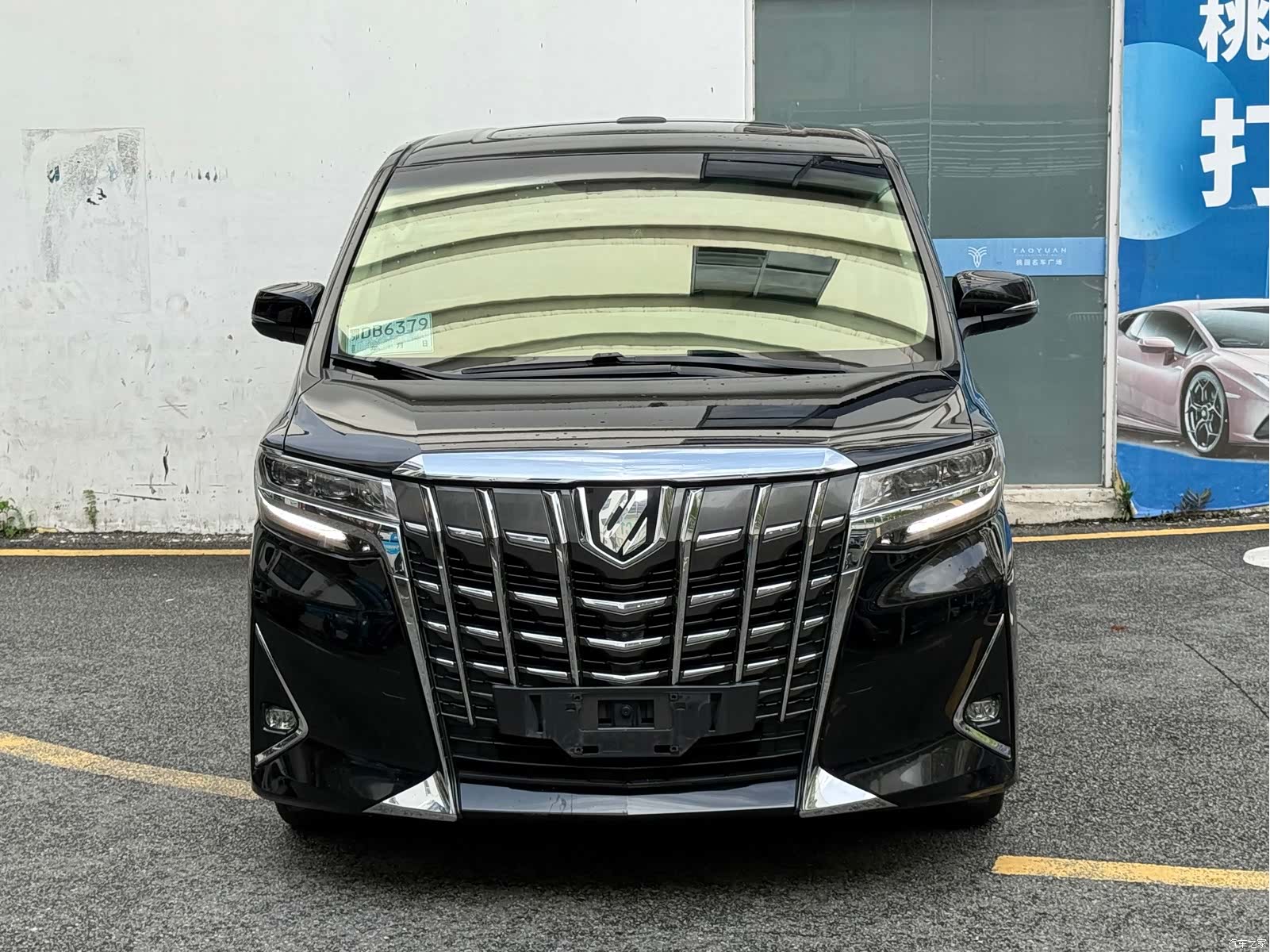 Toyota Alphard, 2019 1