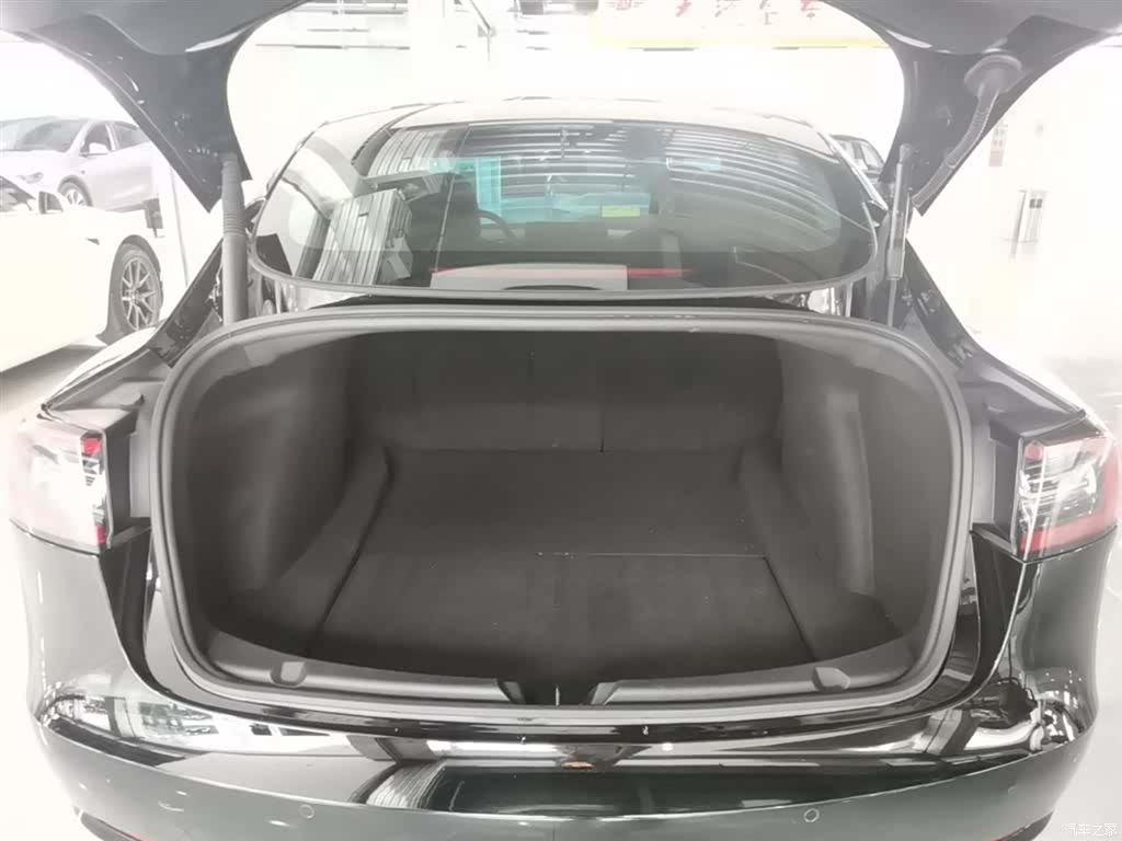Tesla Model 3, 2022 19