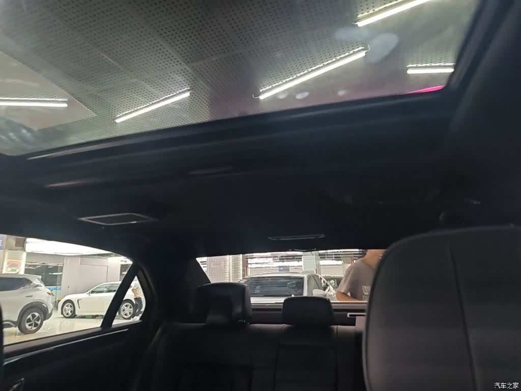 Mercedes-Benz E-Class, 2015 18