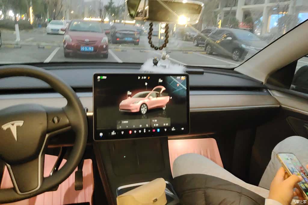 Tesla Model Y, 2022 13