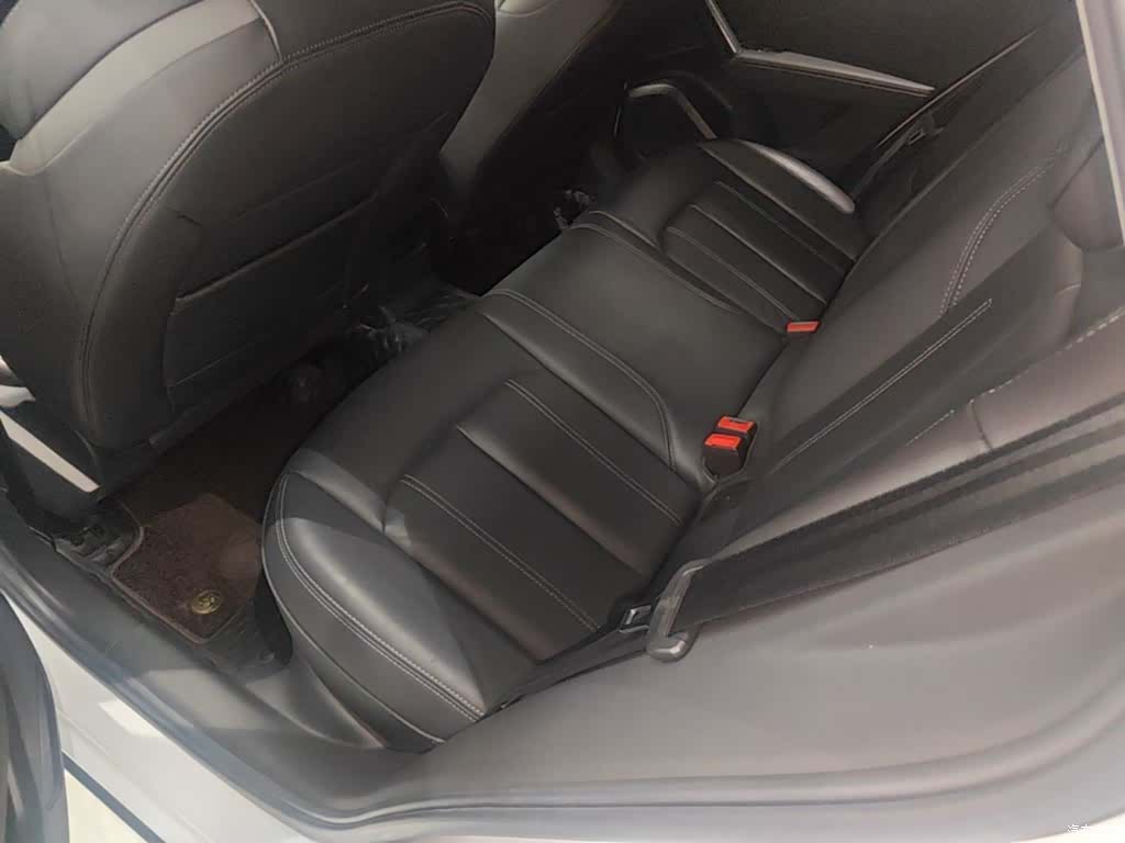 Audi Q2L, 2022 17