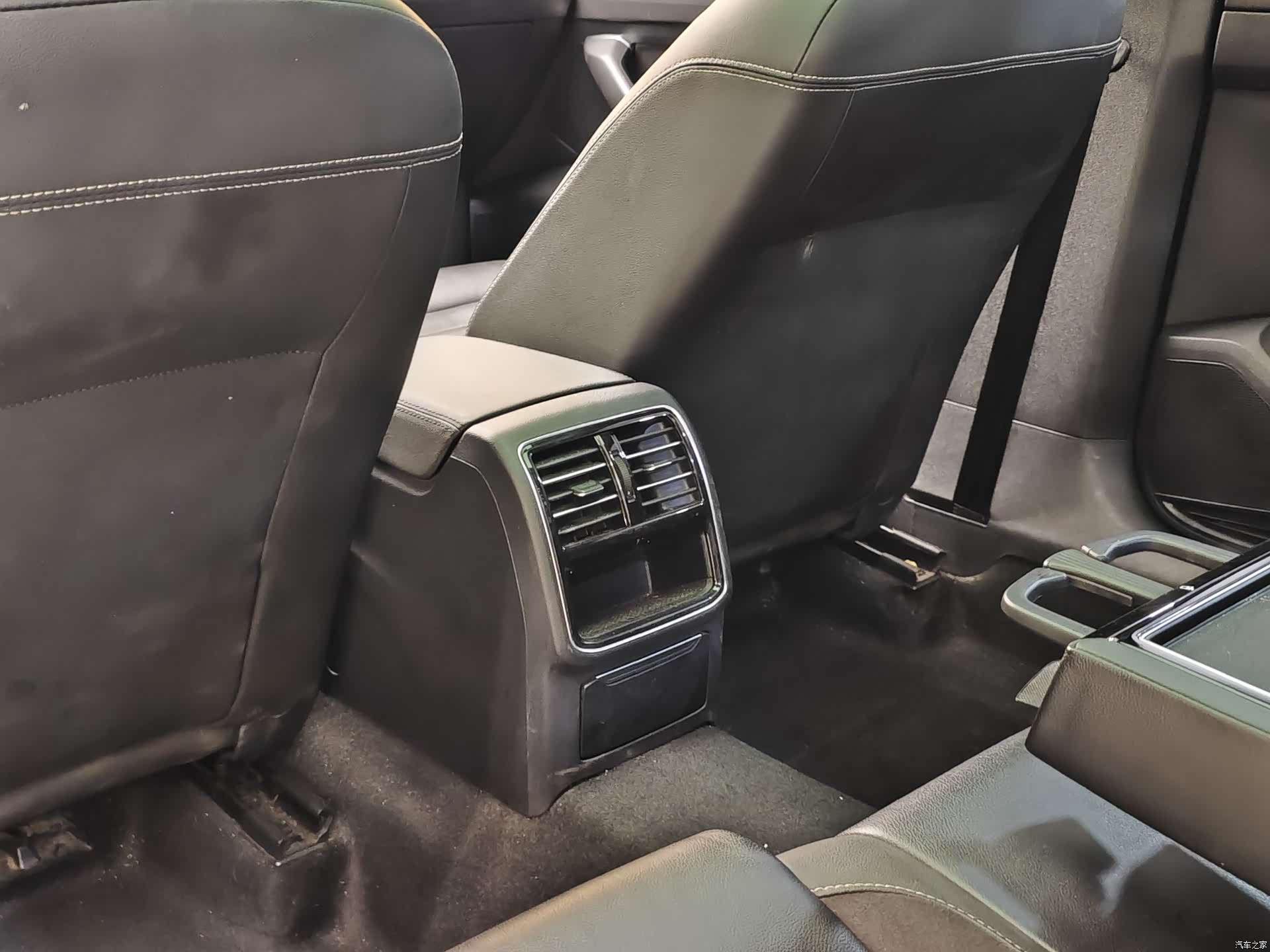 Volkswagen Magotan, 2021 24