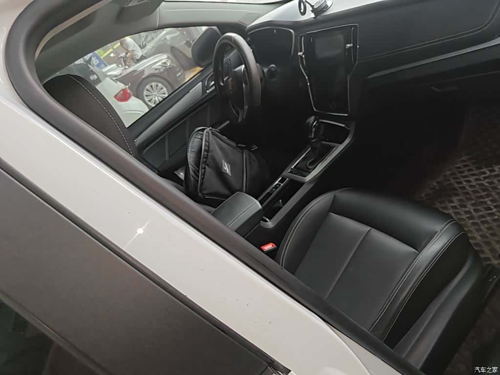 Roewe RX5, 2020 25