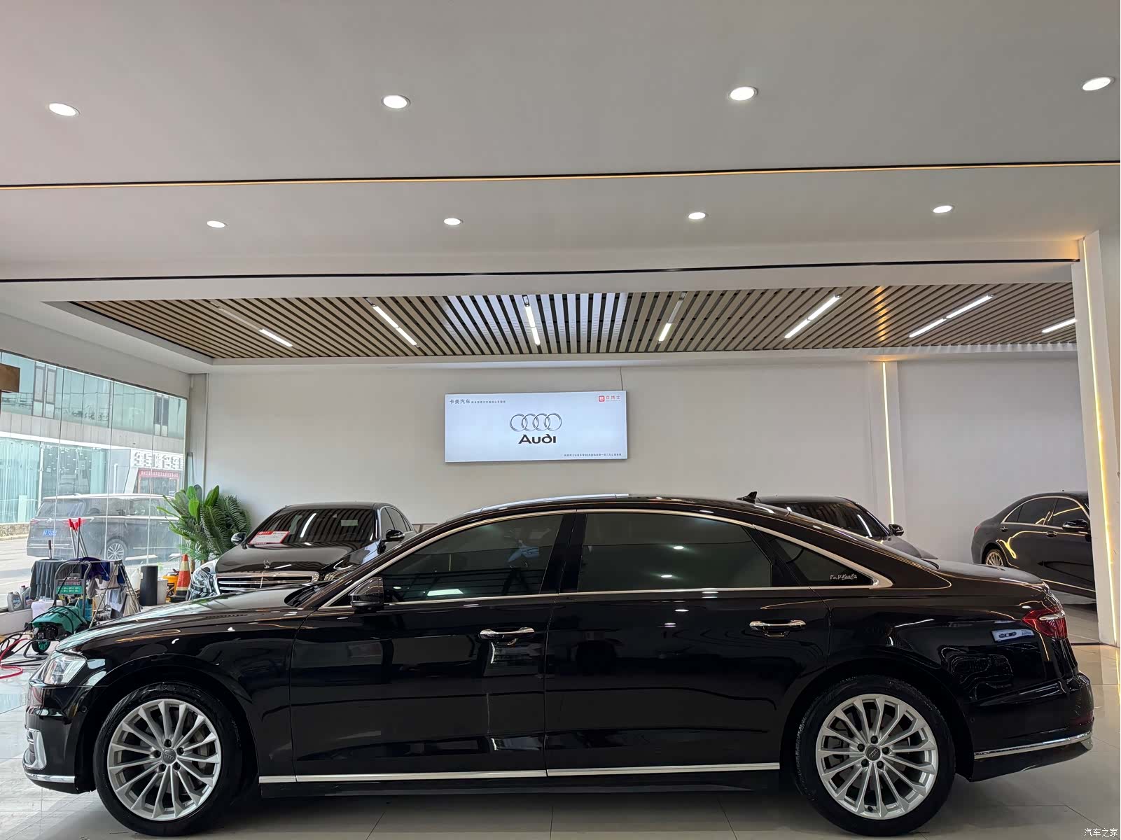Audi A8L, 2019 все фото