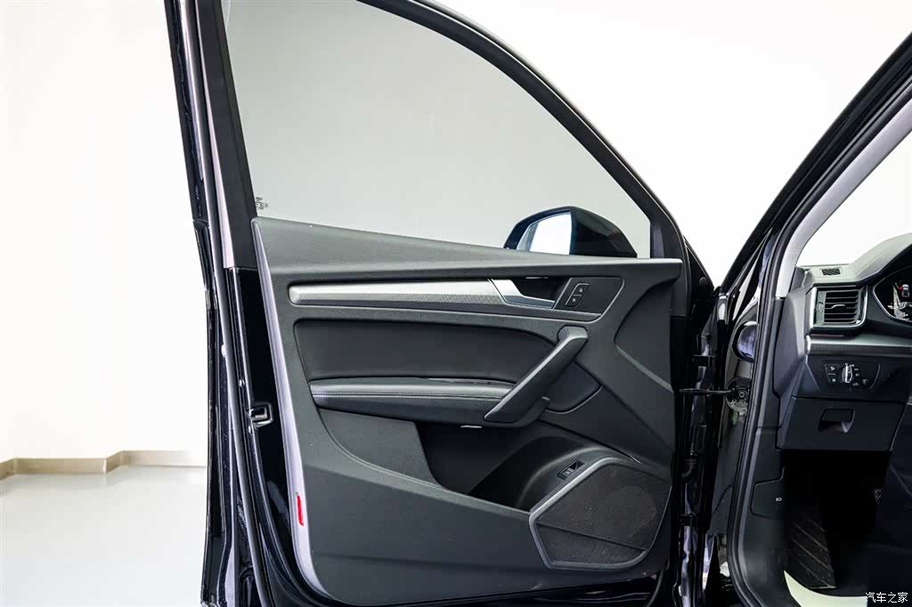 Audi Q5L, 2023 10