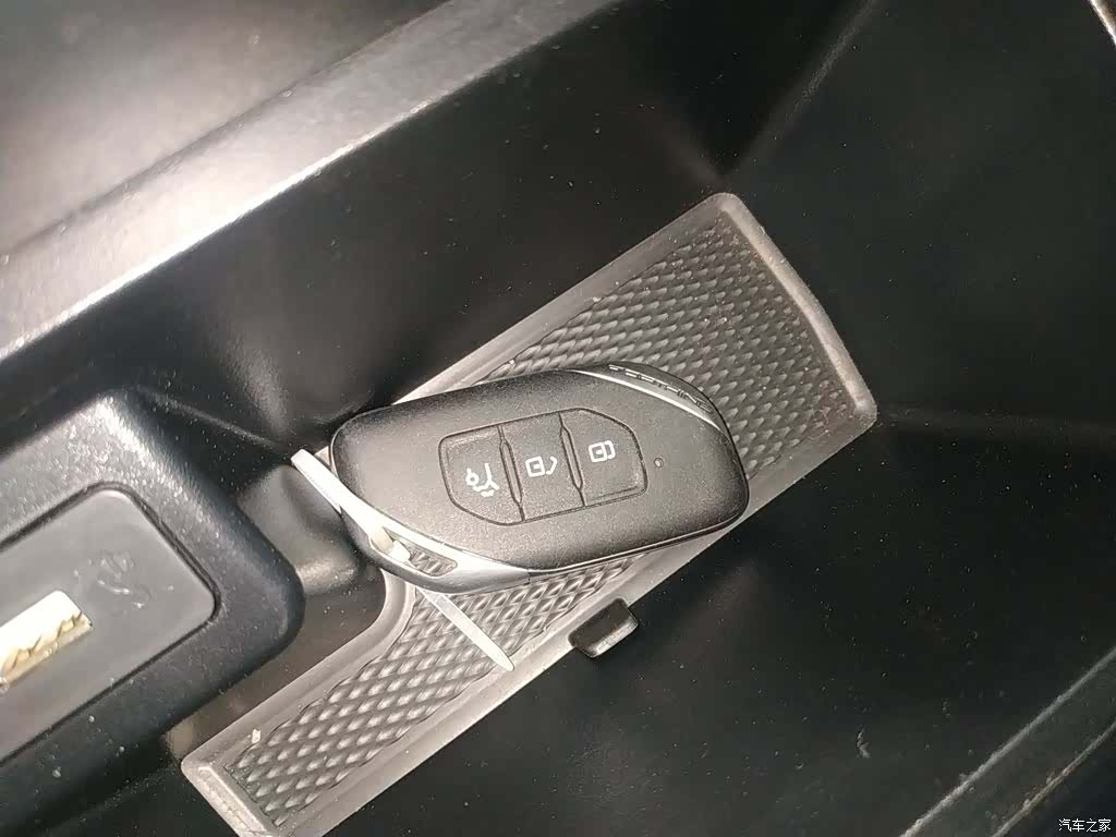 DongFeng T5, 2024 17