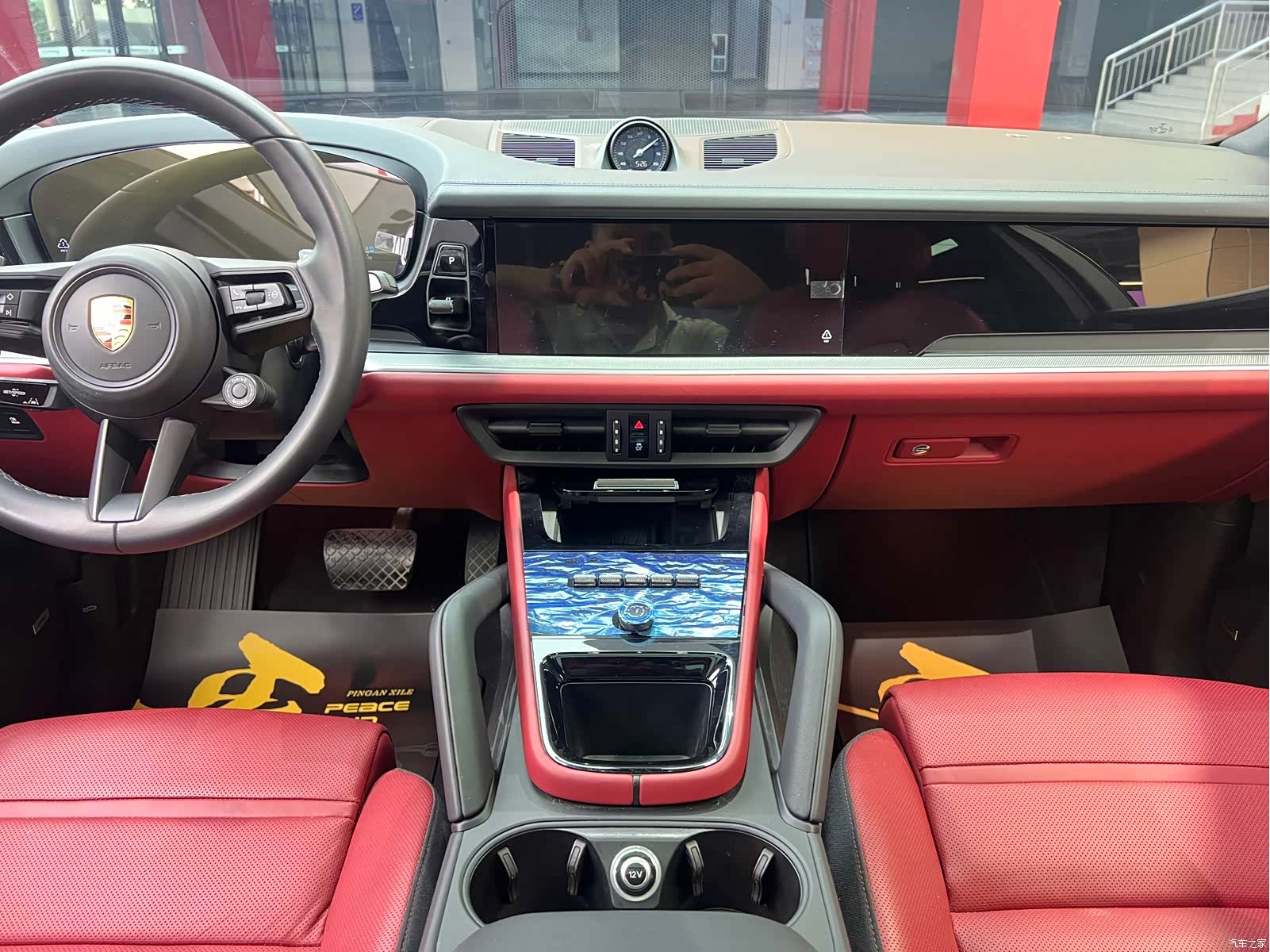 Porsche Cayenne, 2024 11