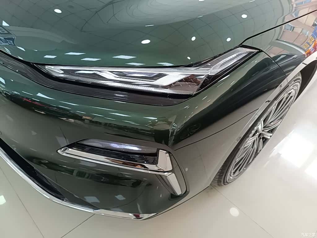 Geely 8, 2025 24