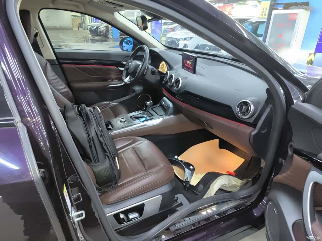WEY VV7, 2018 25