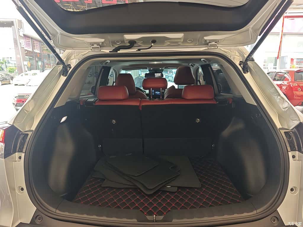 Toyota Frontlander, 2023 19