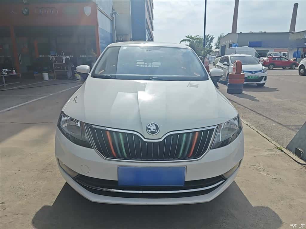 Skoda Rapid, 2019 3