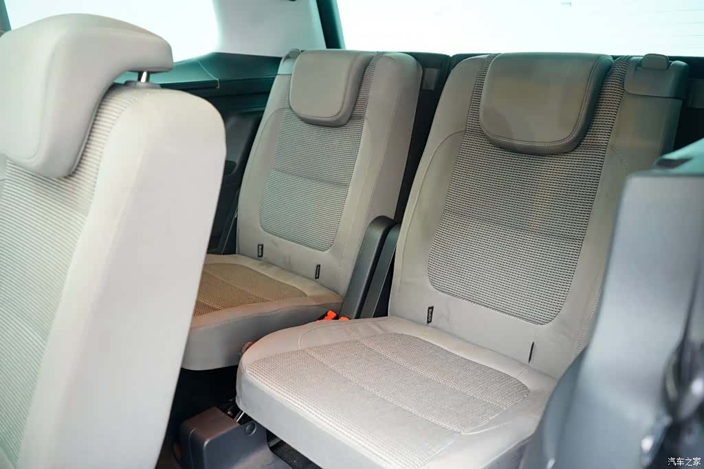 Volkswagen Xia, 2016 6