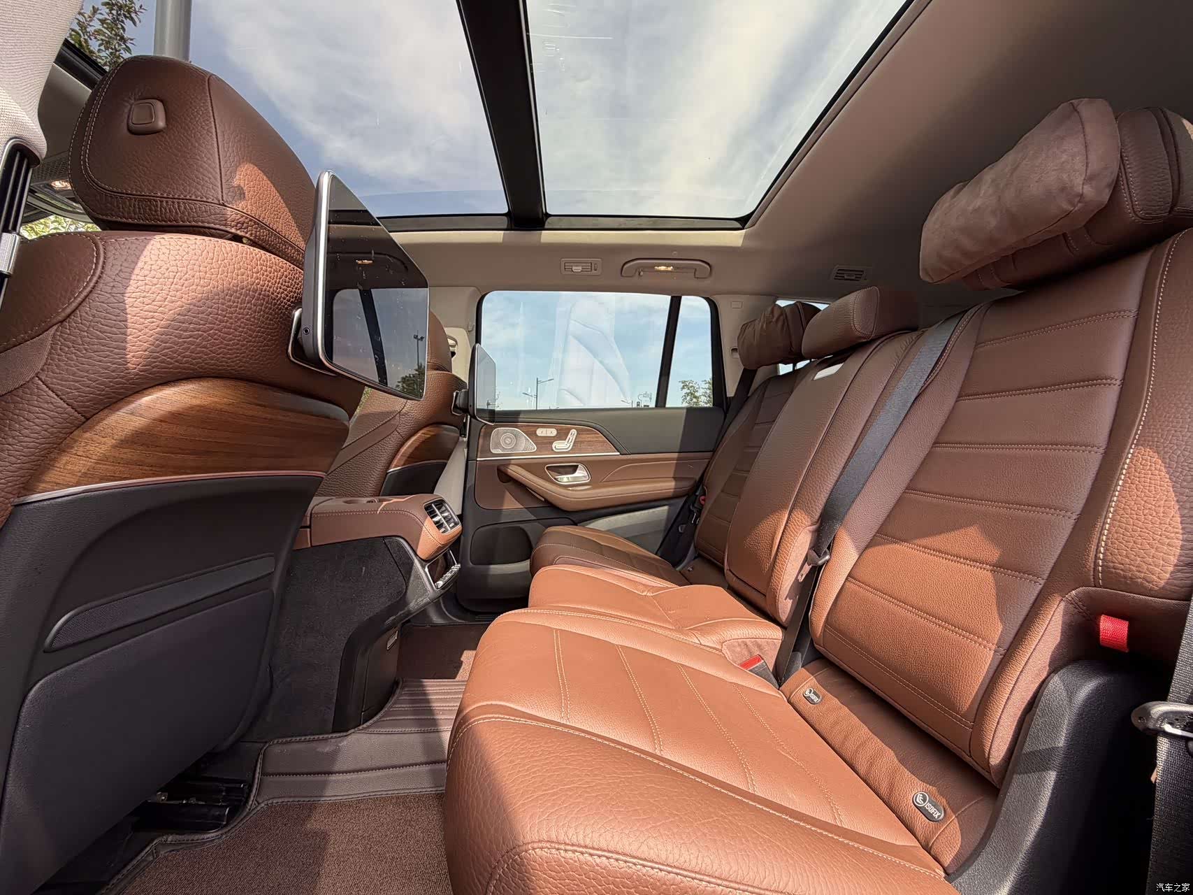 Mercedes-Benz GLS, 2025 7