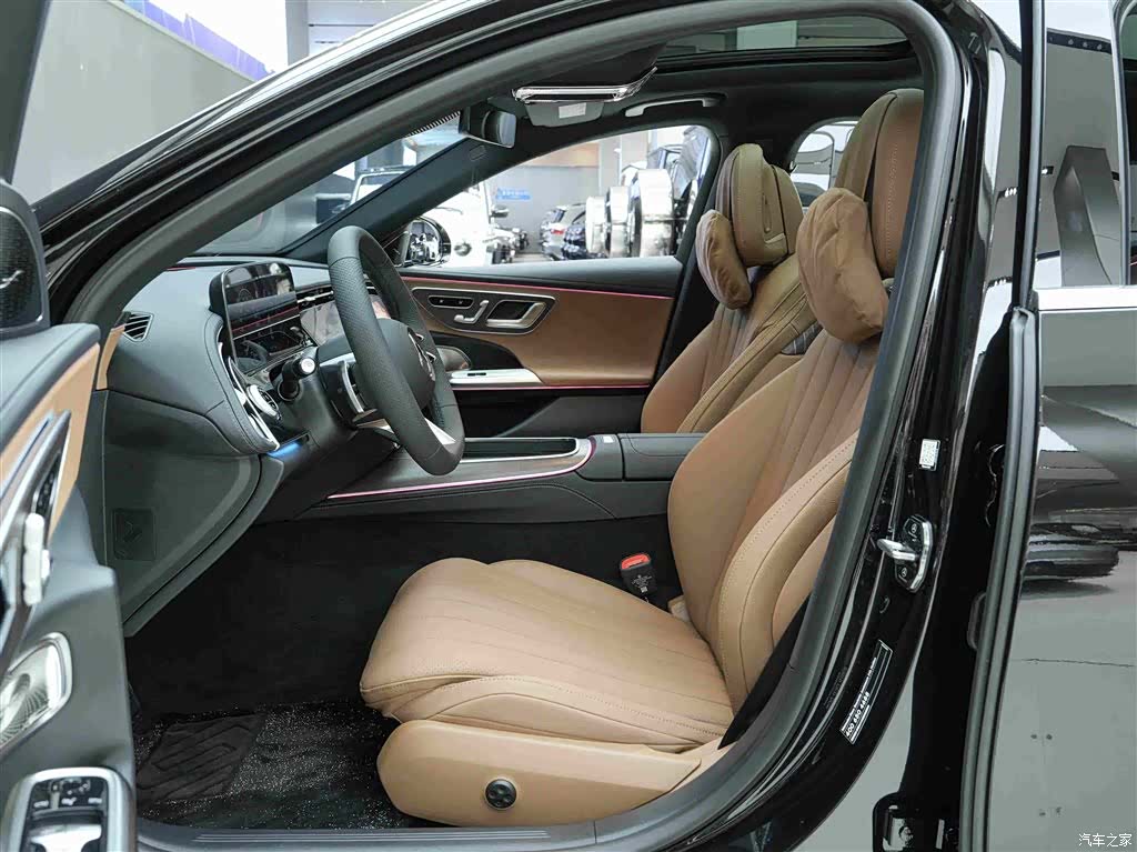Mercedes-Benz E-Class, 2026 11