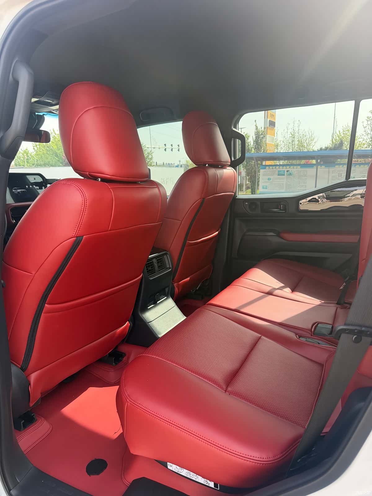 Toyota Prado, 2025 11