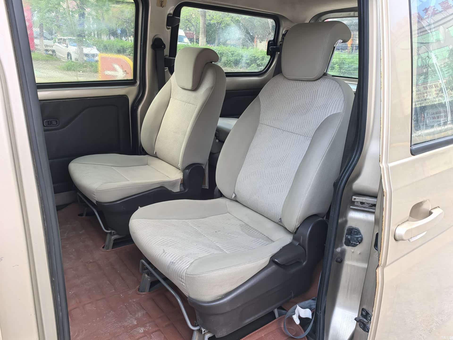Wuling V, 2017 все фото