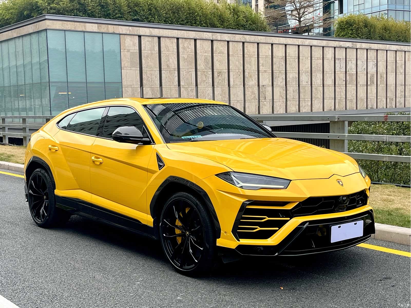Lamborghini Urus, 2021 3