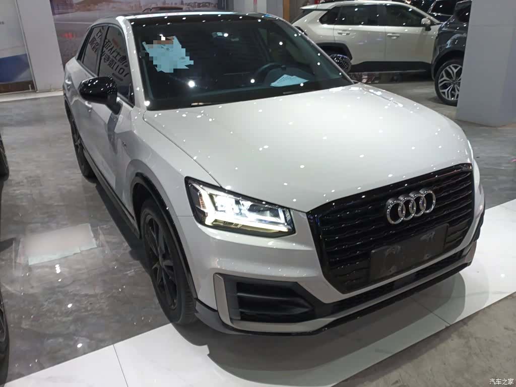 Audi Q2L, 2019 22