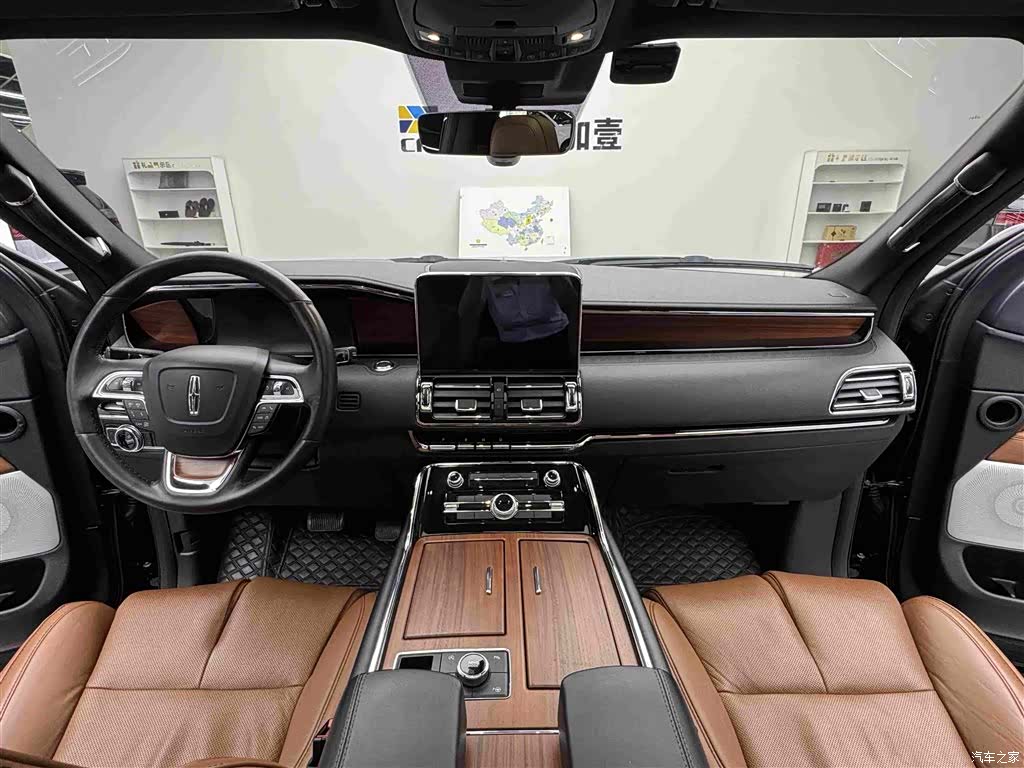 Lincoln Navigator, 2019 13