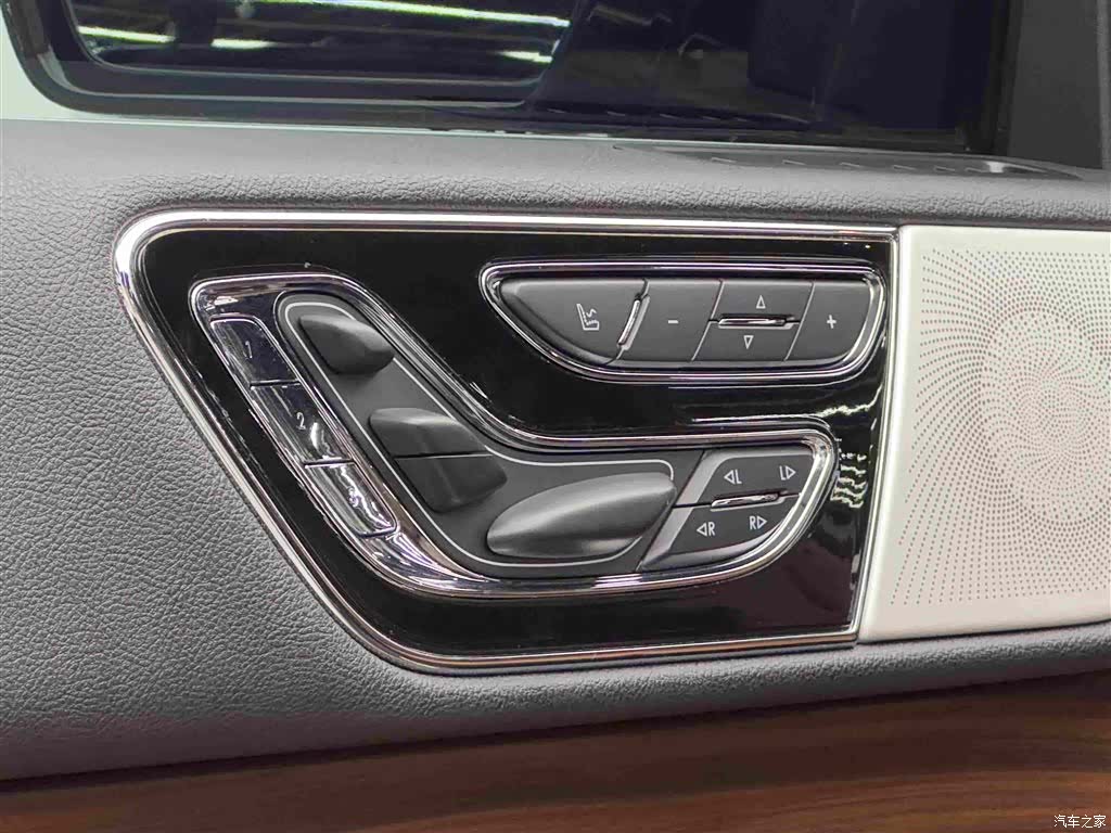 Lincoln Navigator, 2019 18