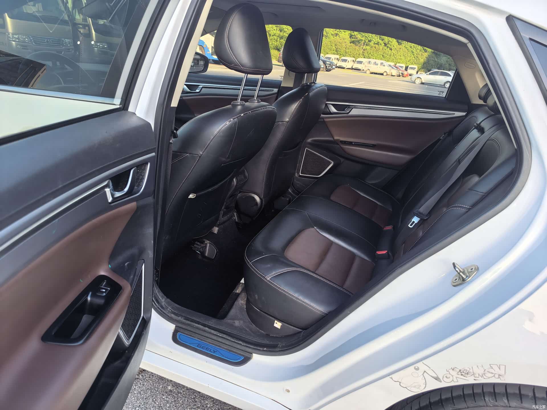 Geely Emgrand, 2020 8