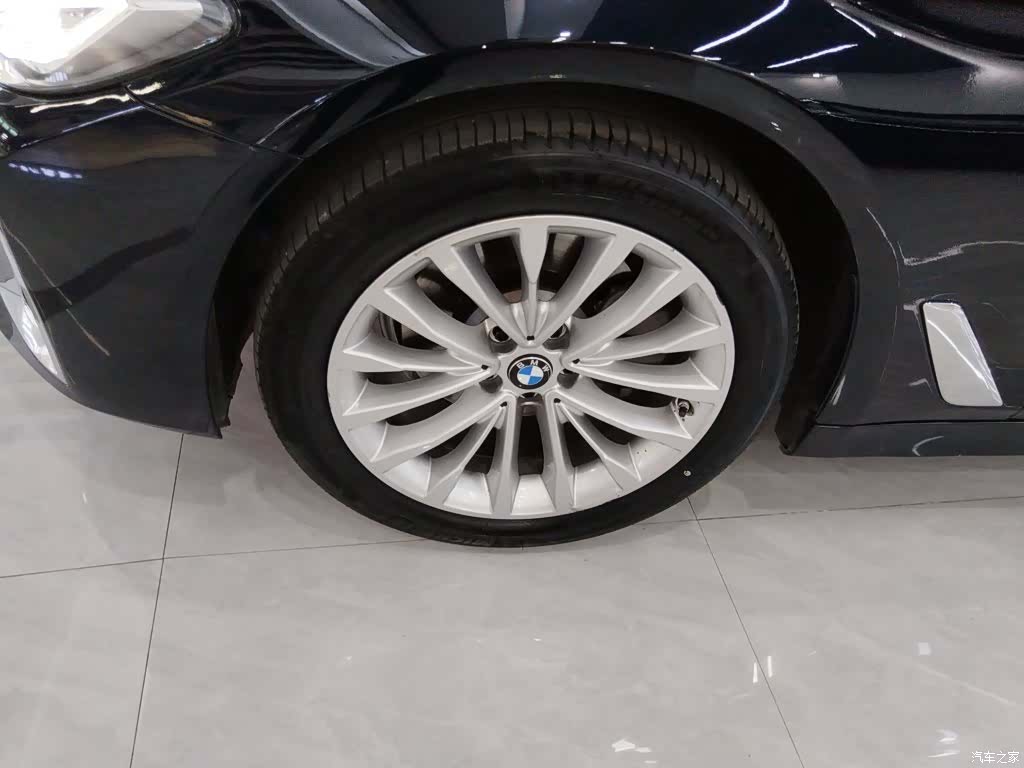 BMW 5 Series, 2021 23