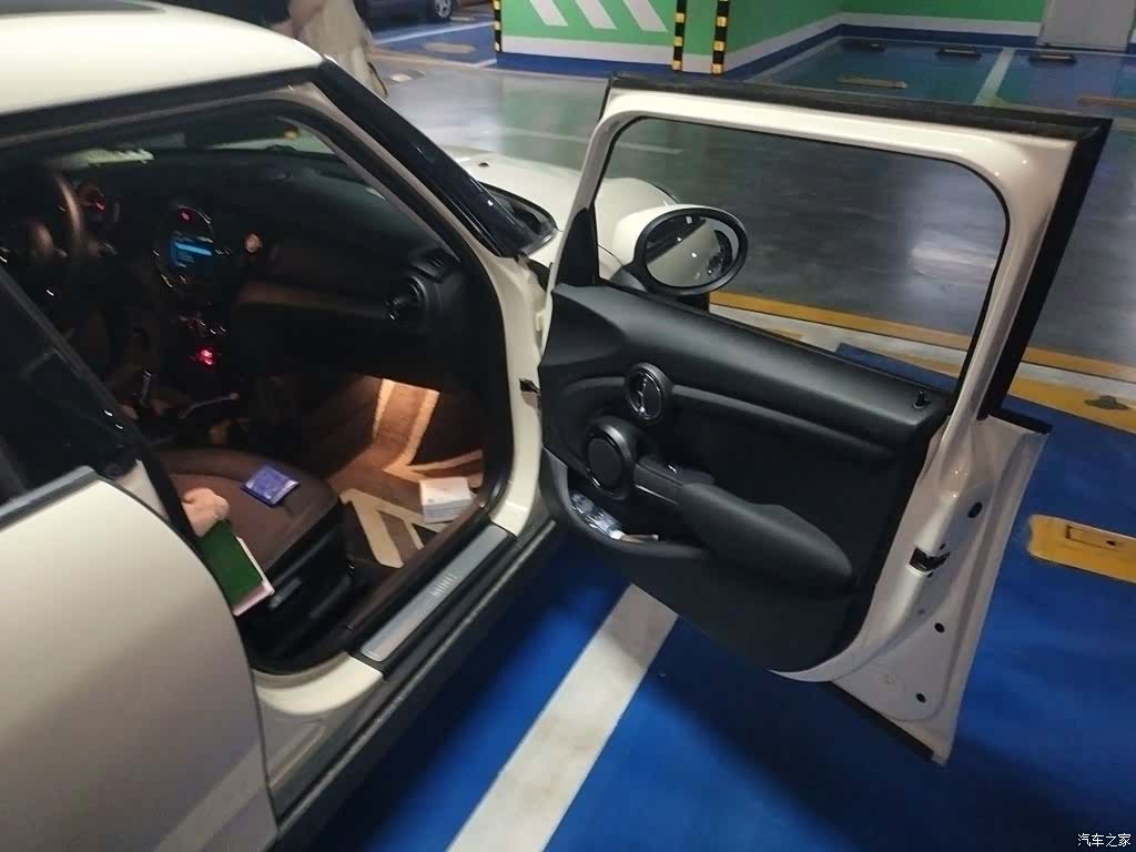 Mini ONE, 2020 22