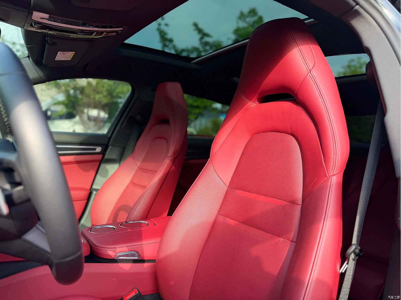 Porsche Panamera, 2023 10