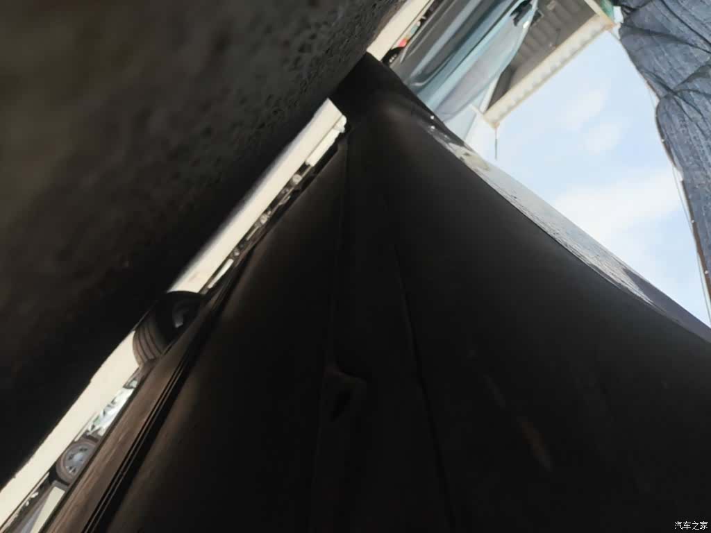 Tesla Model Y, 2022 21