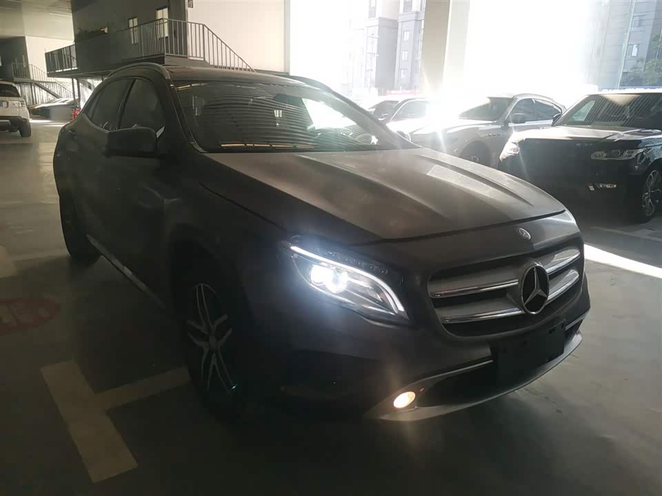 Mercedes-Benz GLA