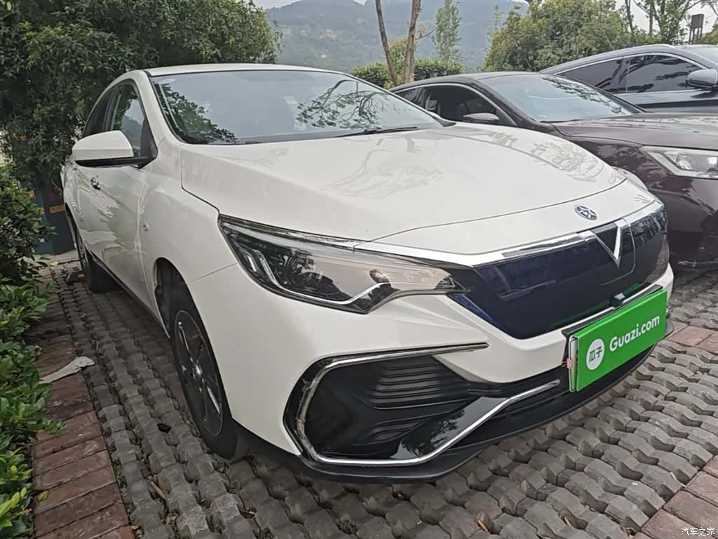 Nissan D60EV, 2024 4