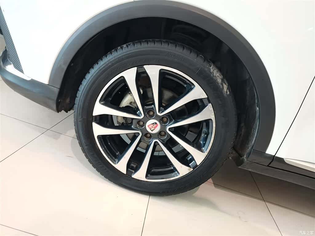 Roewe RX3, 2018 23