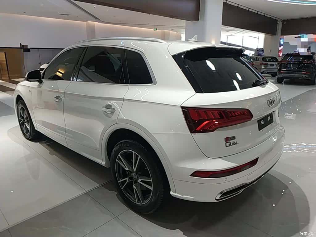 Audi Q5L, 2020 21