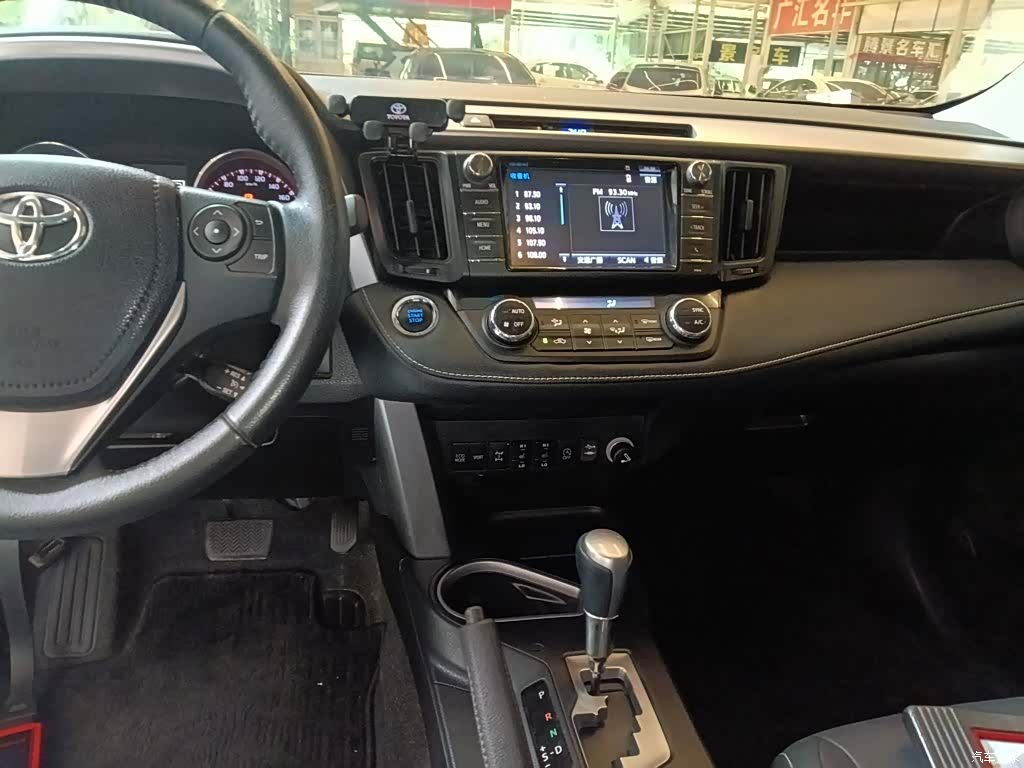 Toyota RAV4, 2016 9