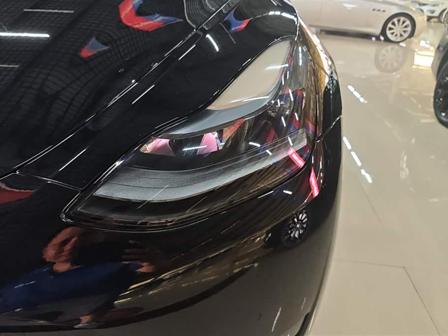 Tesla Model Y Tesla Model Y