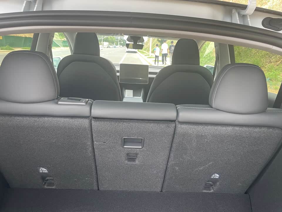 Tesla Model Y Tesla Model Y